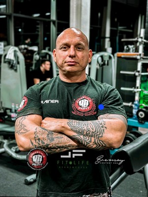 VÁNYOLOS JÓZSEF